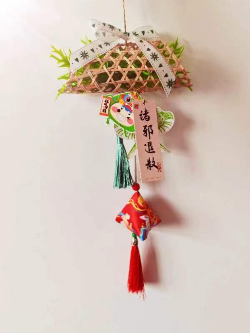 浙江嘉兴南湖：诸“邪”退散  艾香连情631.png